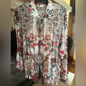 Silky Cienna top in a large